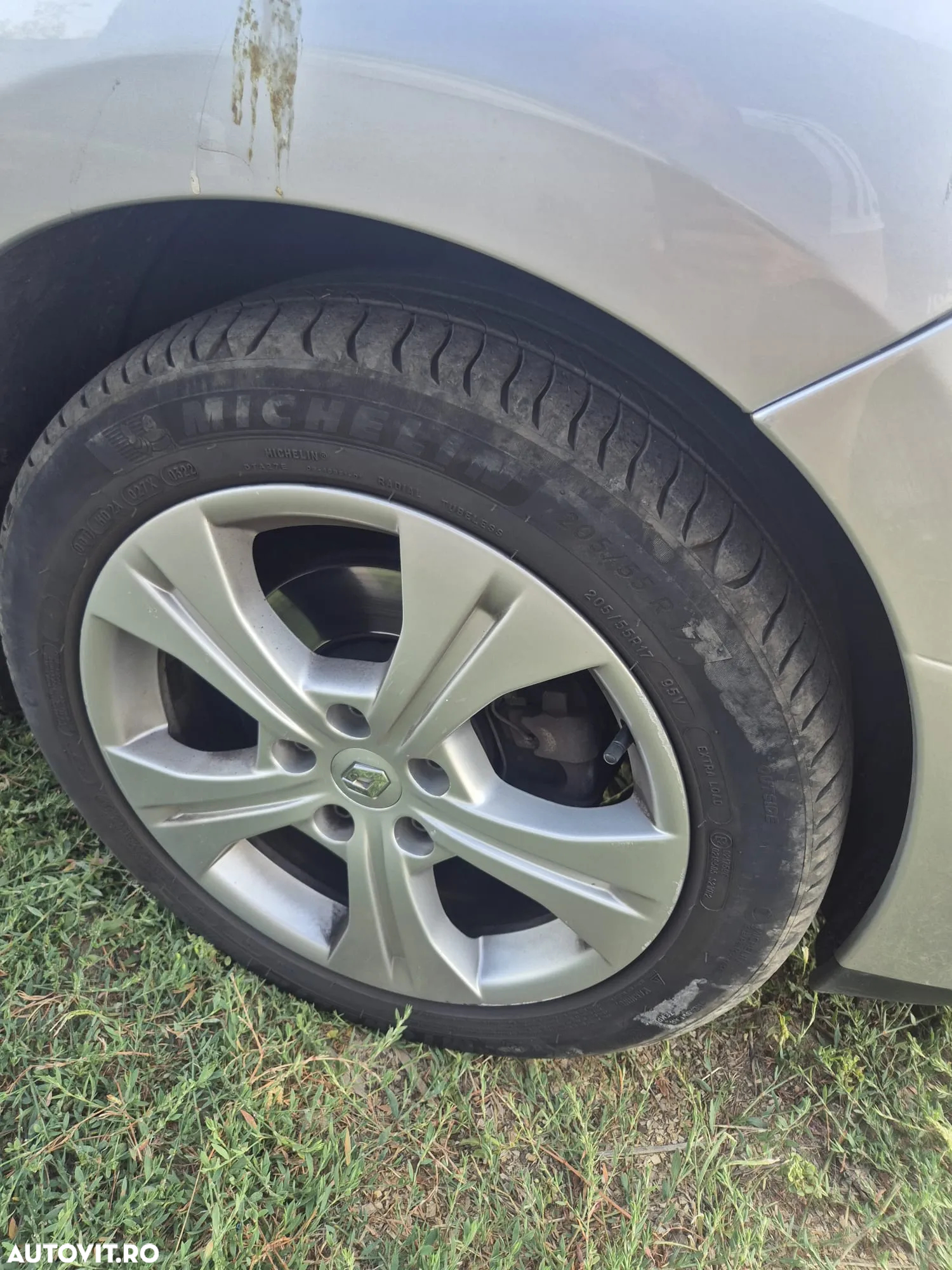 Renault Grand Scenic - 9