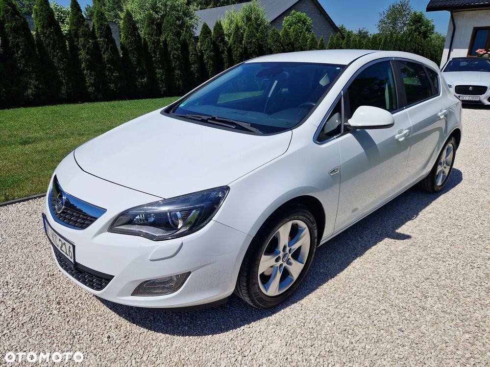Opel Astra 1.6 Turbo - 16