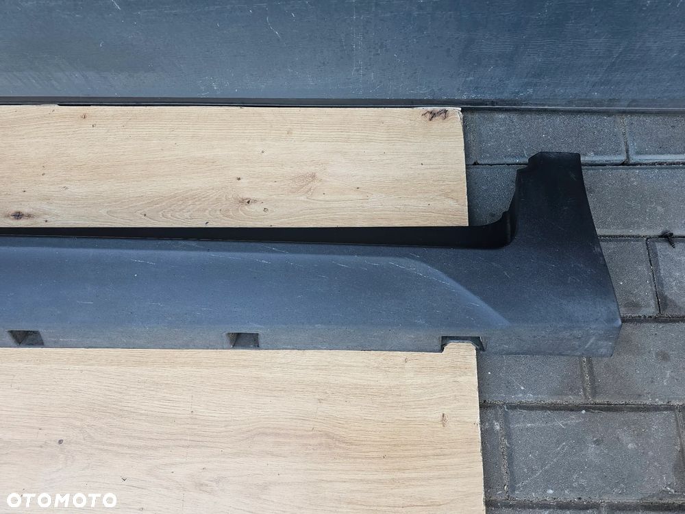 LISTWA PROGOWA PRAWA OPEL CROSSLAND CZARNA 13482064 - 2