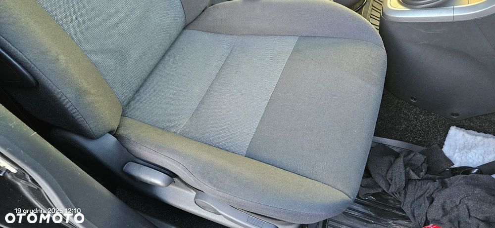 Fotel kierowcy pasażera kanapa tylna Opel Agila B 2009r ZCEB 5d hatchback - 4