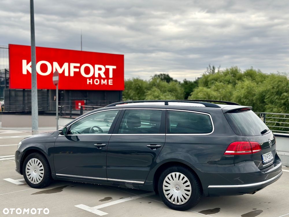 Volkswagen Passat 1.6 TDI DPF BlueMot Highline - 20