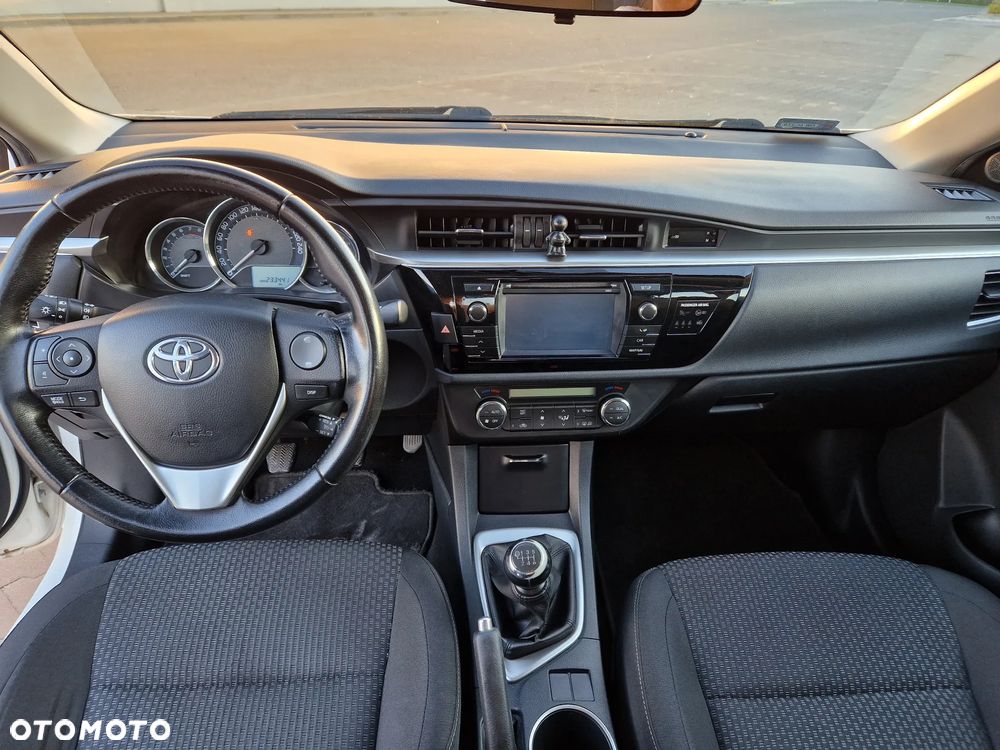 Toyota Corolla 1.6 Premium - 15