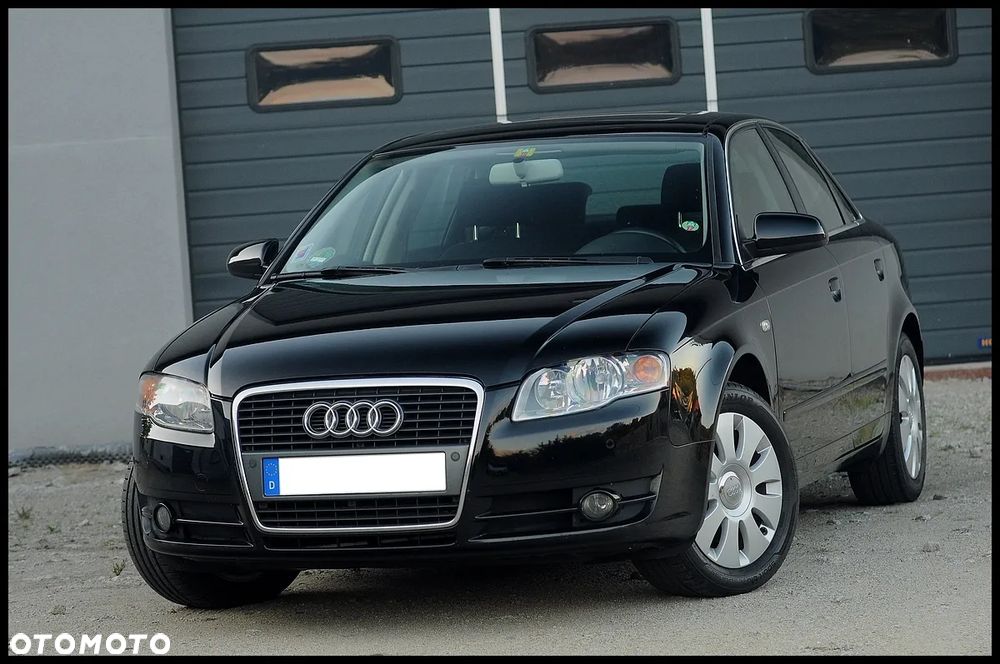 Audi A4 Limousine - 1