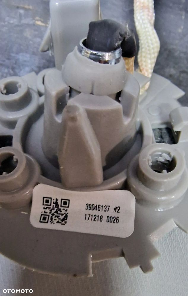 OSŁONA PRZECIWSŁONECZNA PRAWA LEWA 39046137 39046141 OPEL ASTRA K V - 4