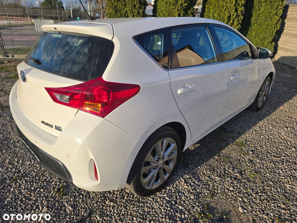 Toyota Auris 1.8 HSD Prestige NAVI - 18