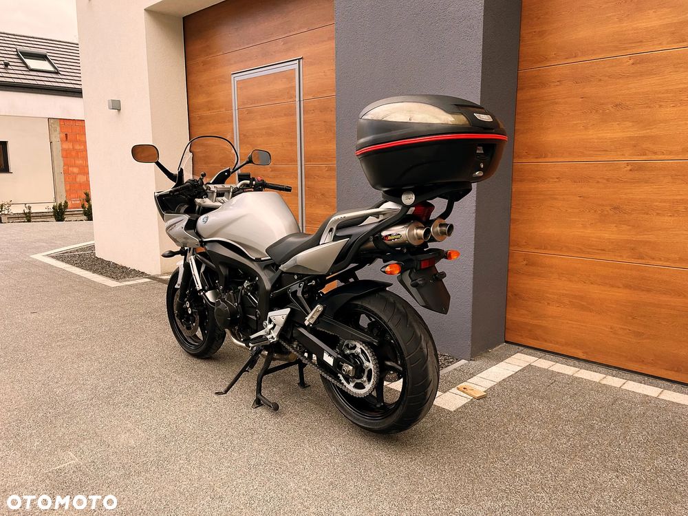 Yamaha FZ6 - 7