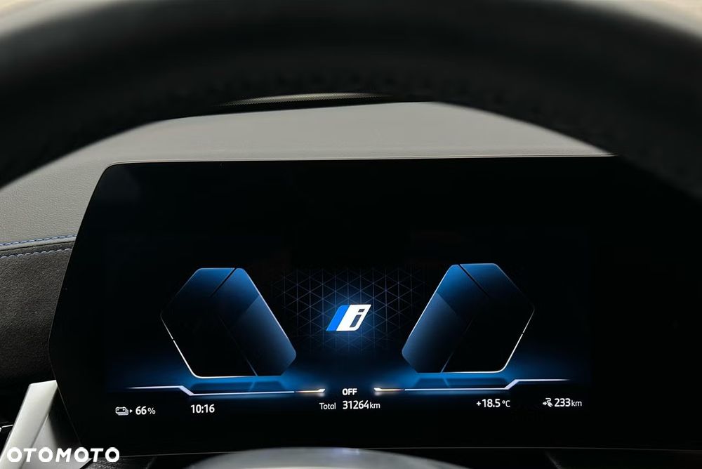 BMW iX2 xDrive30 66.5kWh - 18