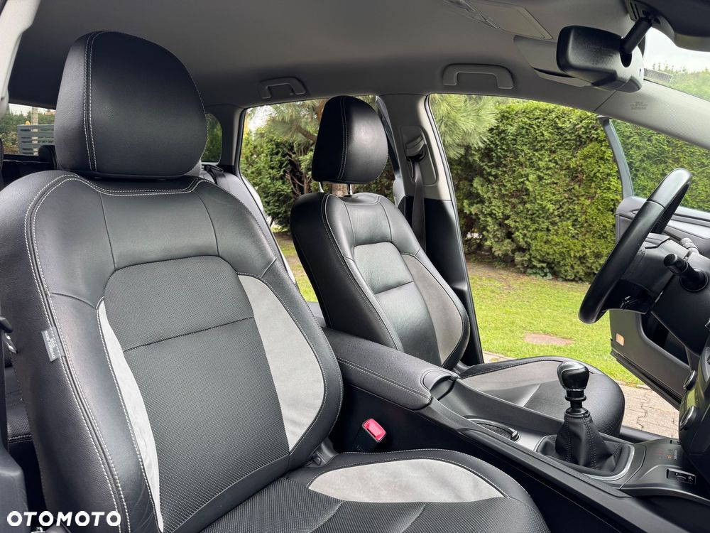 Toyota Avensis Touring Sports 1.8 Edition S+ - 31