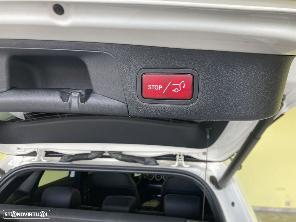 Mercedes-Benz GLA 180 d AMG Line - 26