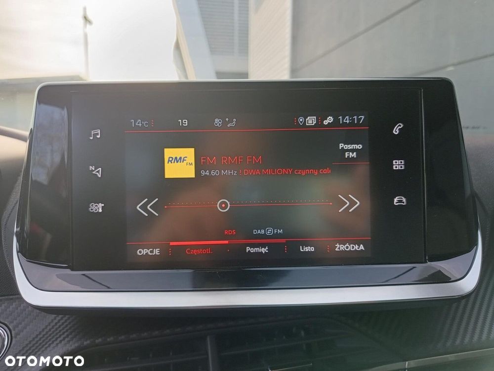 Peugeot 2008 PureTech 100 Allure S&S BVM6 - 30