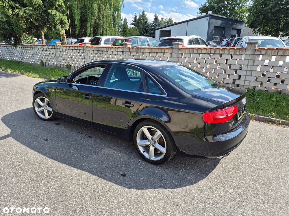 Audi A4 Limousine - 12