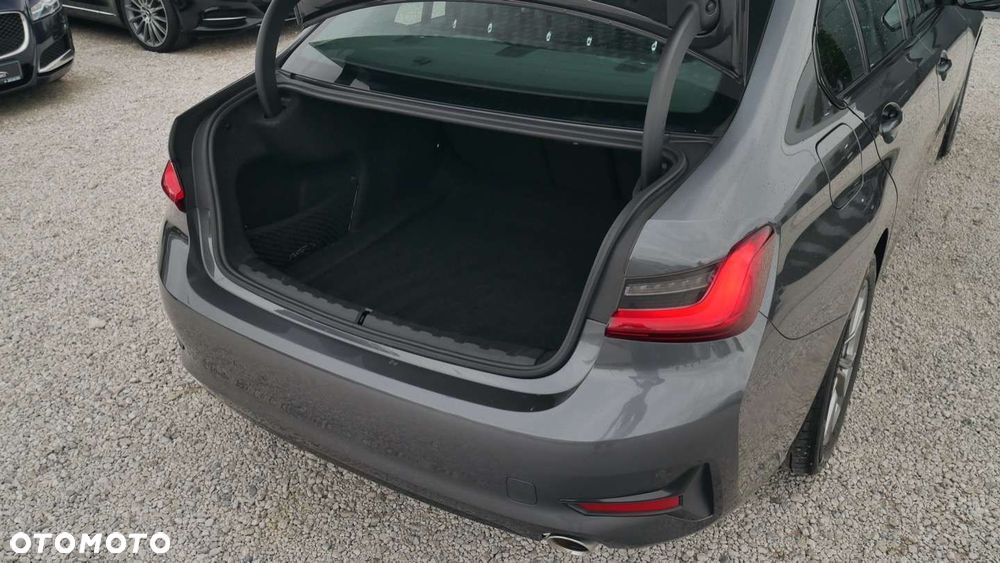 BMW Seria 3 - 27