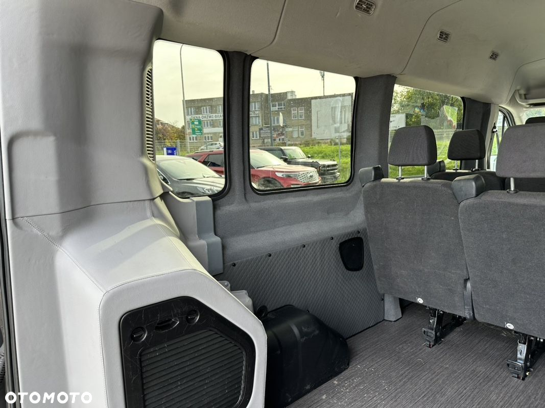 Ford Transit - 15