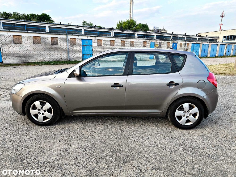 Kia Ceed - 3