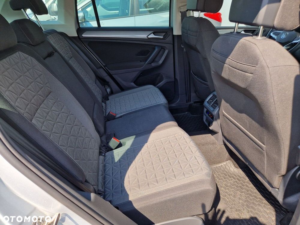 Volkswagen Tiguan 1.5 TSI EVO Elegance DSG - 34