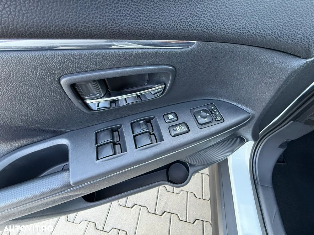 Mitsubishi ASX 1.8 DID 4WD Instyle U06 - 27