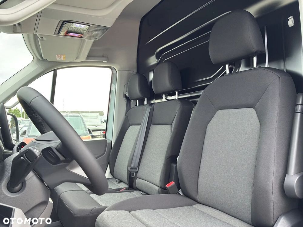 Volkswagen Crafter 35 Furgon AUTOMAT/L4H3, 2.0BiTDI 177KM, 4490mm, Wysoki dach, r.o. 4490 - 17