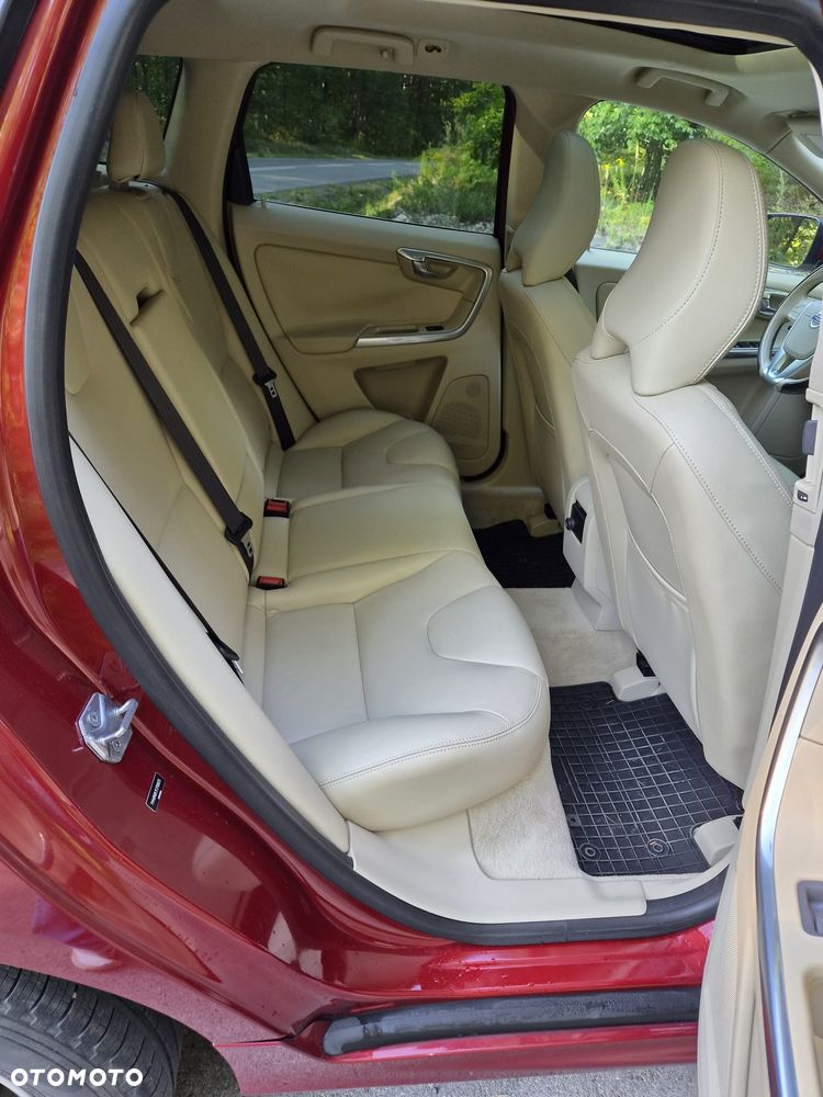 Volvo XC 60 T6 Drive-E Momentum - 34