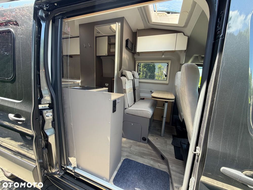 Ford LMC INNOVAN C 590 - 34