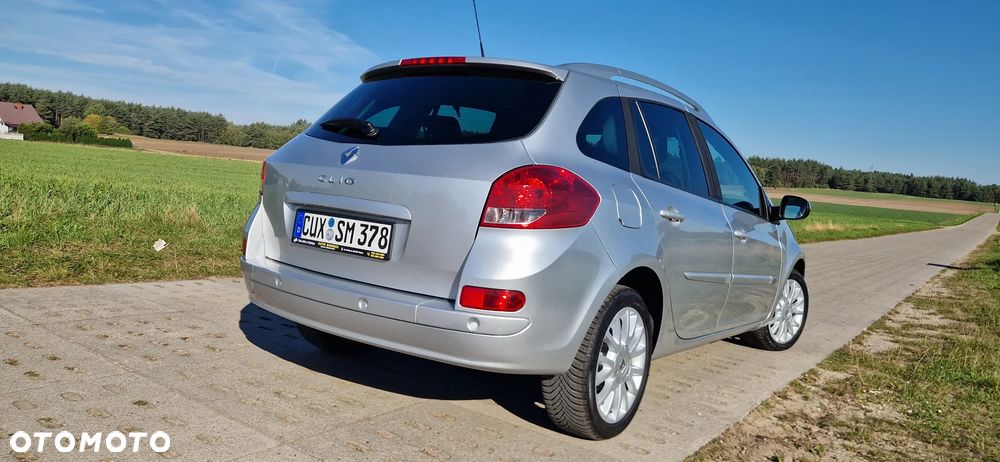 Renault Clio - 21