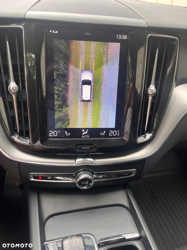 Volvo XC 60 T8 Plug-In Hybrid AWD Inscription - 2