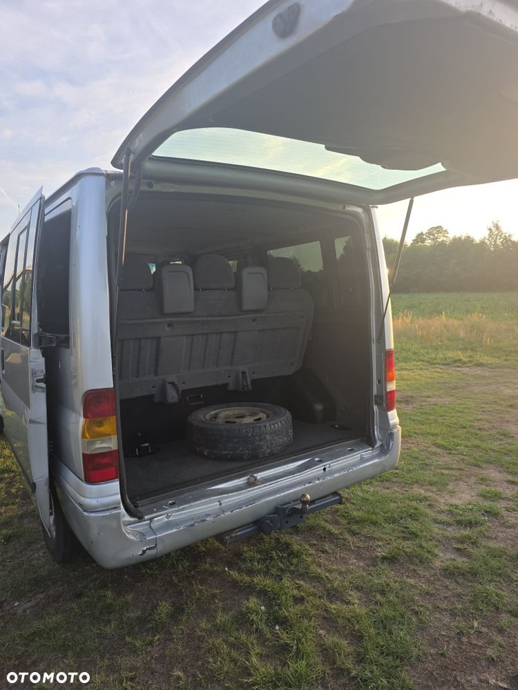 Ford Tourneo Custom - 5