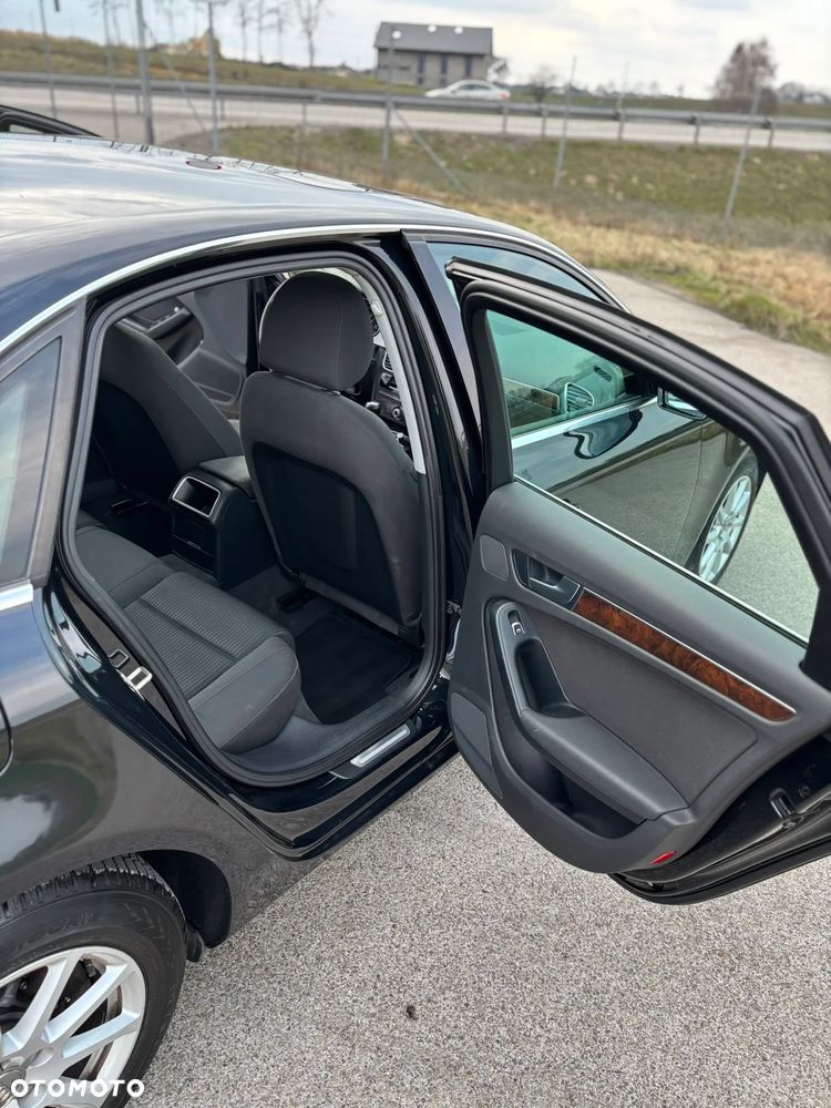 Audi A4 Limousine - 15