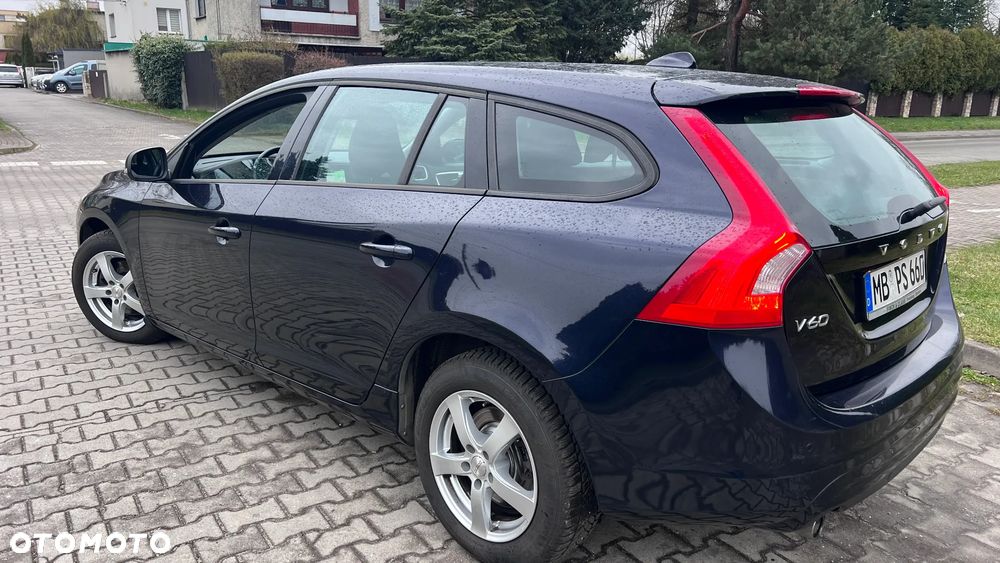 Volvo V60 D2 Momentum - 5