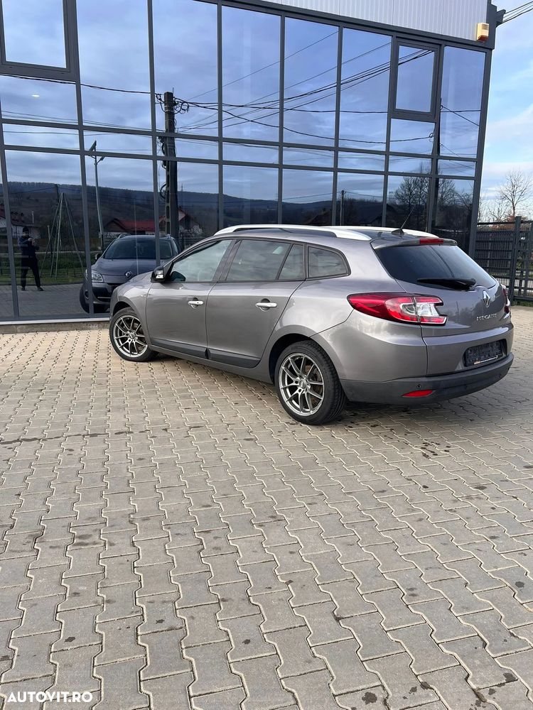 Renault Megane TCe 130 BOSE Edition - 8