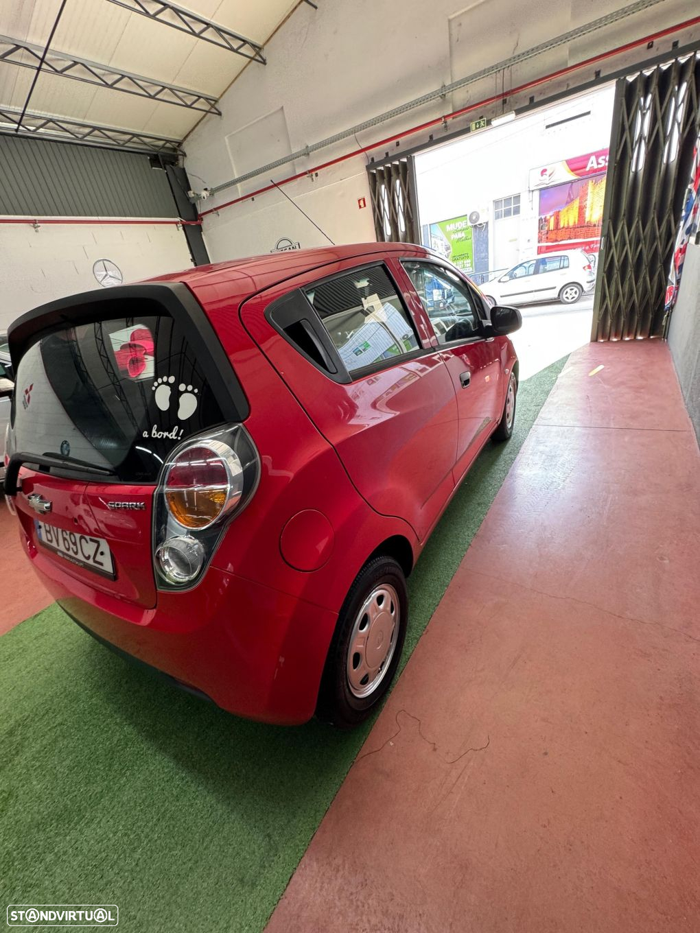 Chevrolet Spark 1.0 L - 8