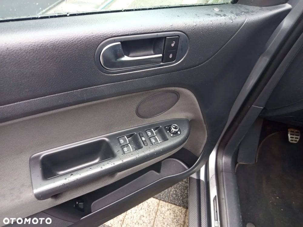 Volkswagen Golf Plus 1.6 TDI DPF Style - 29