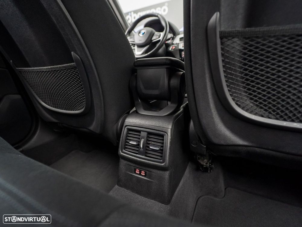 BMW X1 16 d sDrive - 38