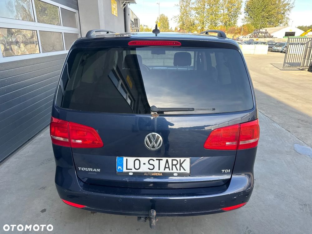 Volkswagen Touran - 4