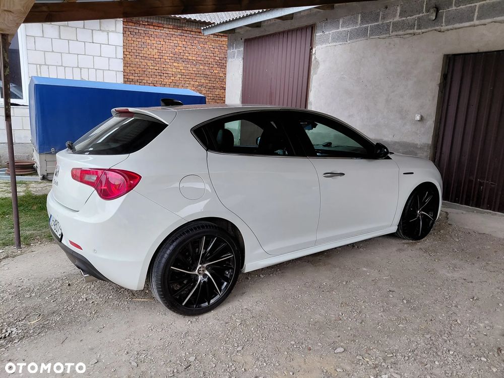 Alfa Romeo Giulietta 2.0 JTDM 16V - 7