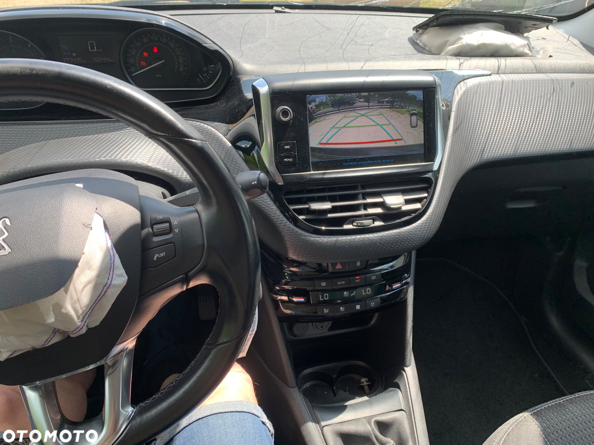 Peugeot 208 Blue-HDi 100 Stop&Start Allure - 32