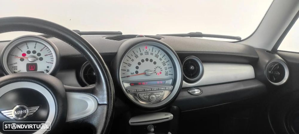MINI 3 Portas Cooper D - 26