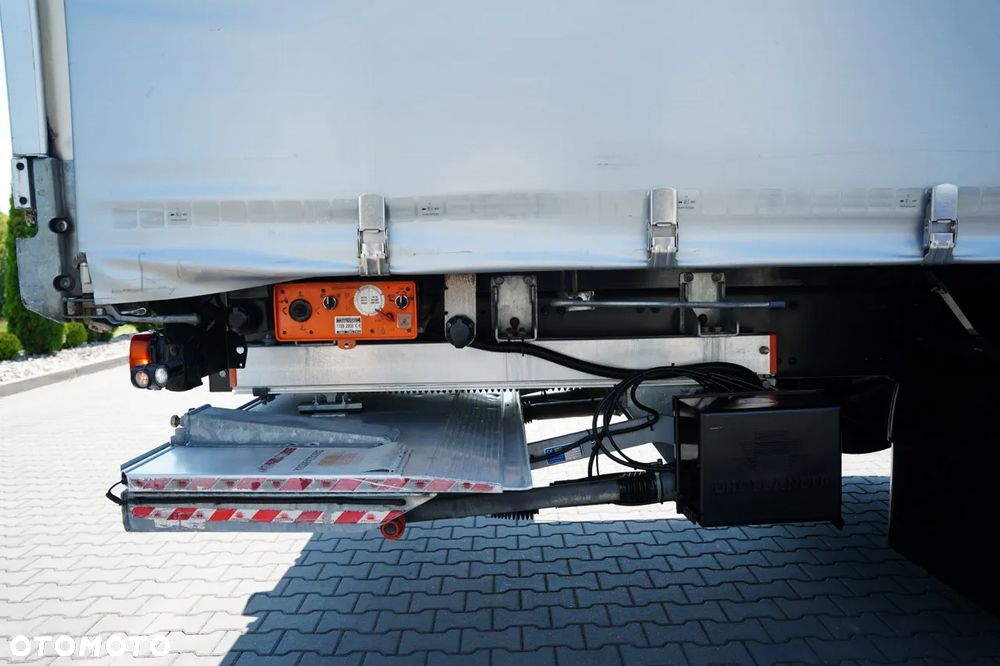 Volvo FM 370 / SOLÓWKA / FIRANKA - 9,1 M / 6X2 / WINDA DHOLLANDIA - 2 000 KG / MOCNA PODŁOGA / KLIMA POSTOJOWA / I- SHIFT / EURO 6 - 20