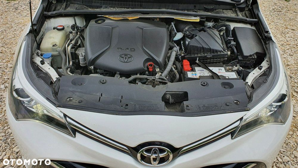 Toyota Avensis - 33