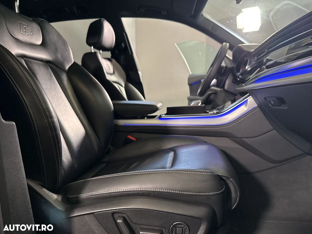Audi Q8 - 12