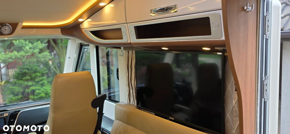 Carthago CHIC S-PLUS I64 XL QB - 11