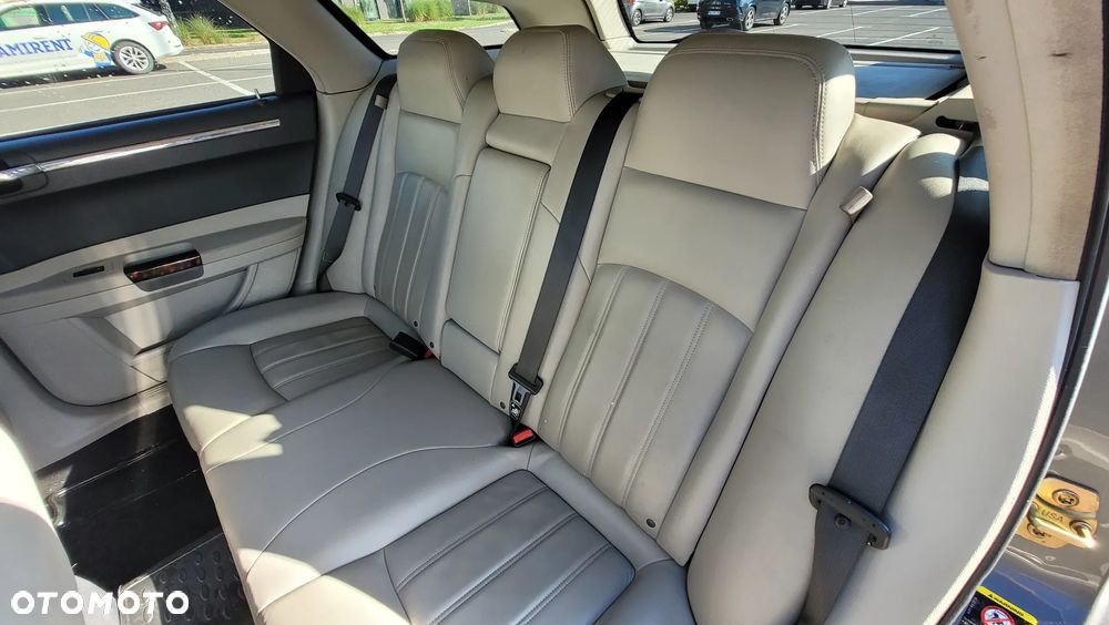 Chrysler 300C 3.5 V6 AWD - 14