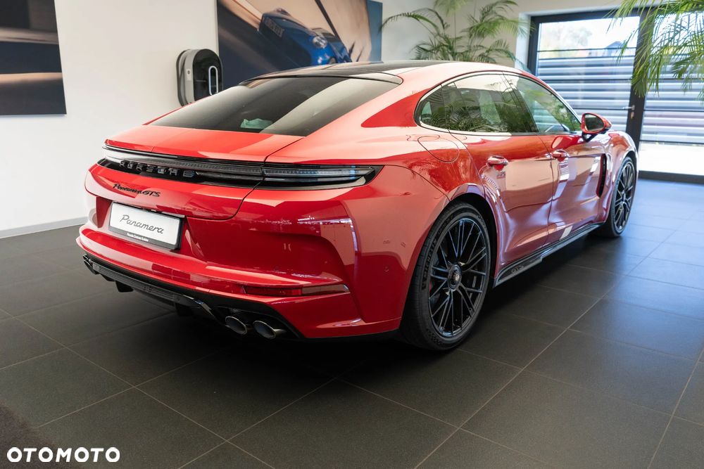 Porsche Panamera GTS - 4