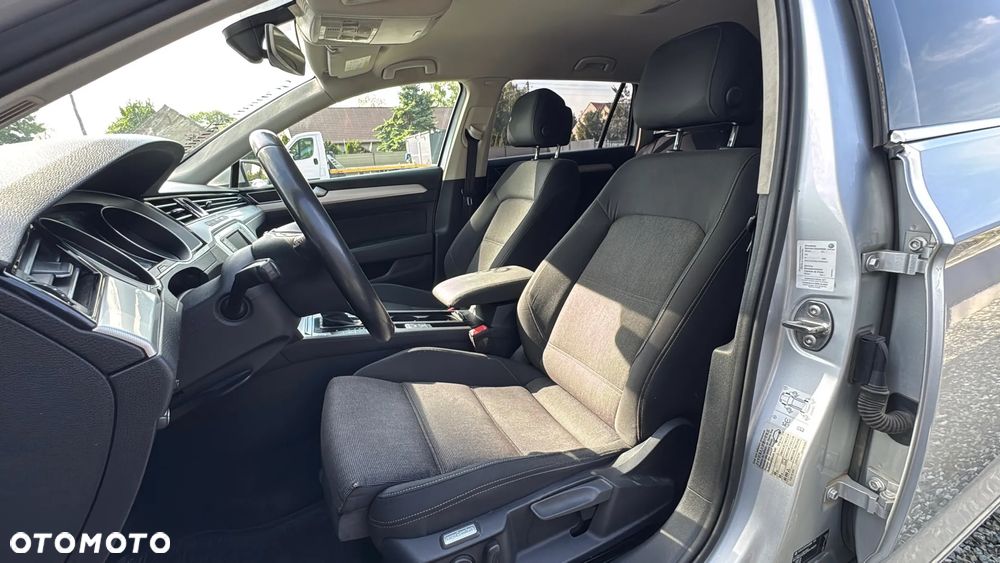 Volkswagen Passat 1.6 TDI (BlueMotion Technology) DSG Comfortline - 15