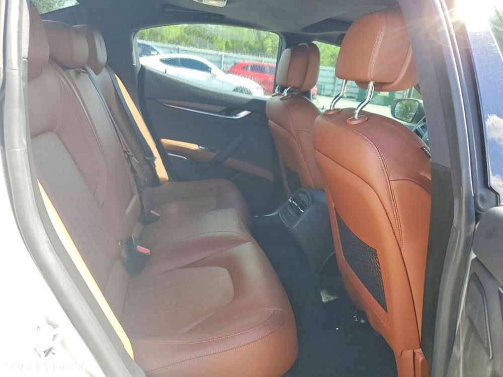 Maserati Ghibli - 10