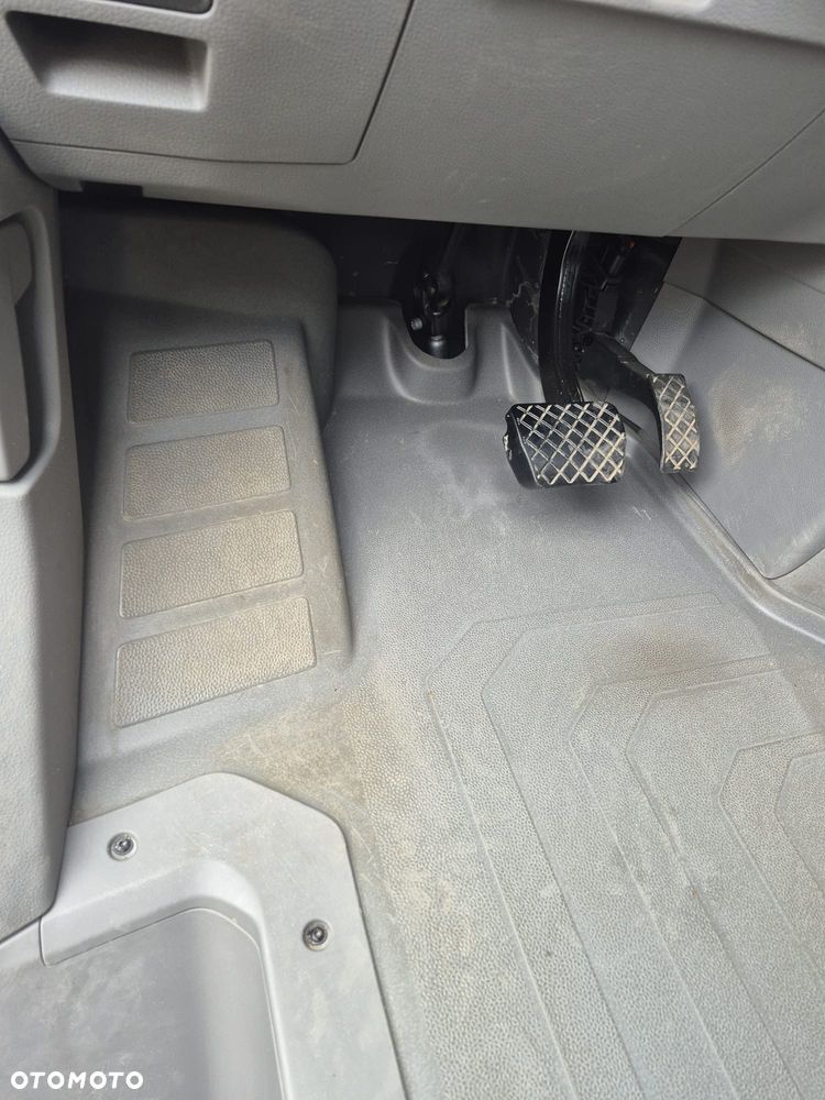 Volkswagen Crafter 2,0 140KM automat - 27