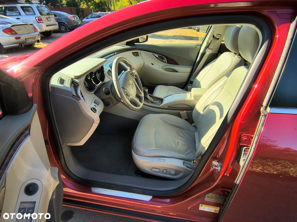 Buick Lacrosse - 28