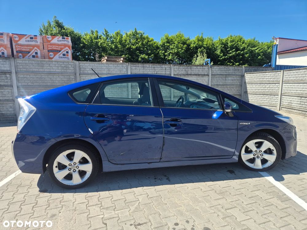 Toyota Prius (Hybrid) Executive - 5