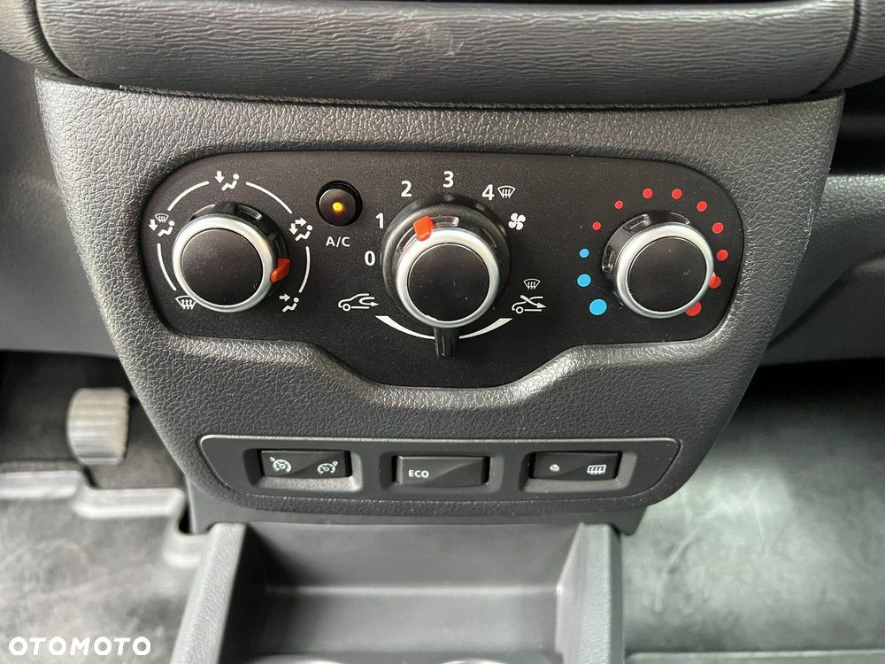 Dacia Lodgy 1.6 SCe Stepway S&S - 19