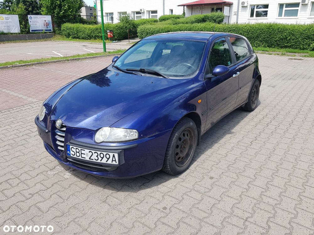 Alfa Romeo 147 1.6 Twin Spark Distinctive - 2
