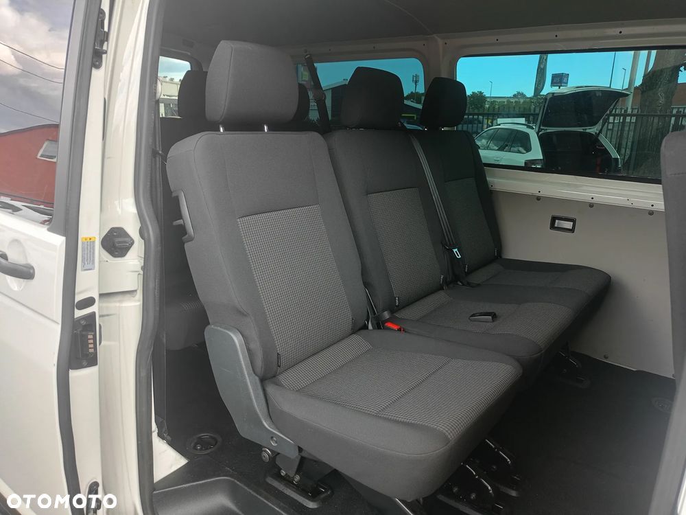 Volkswagen Transporter - 12